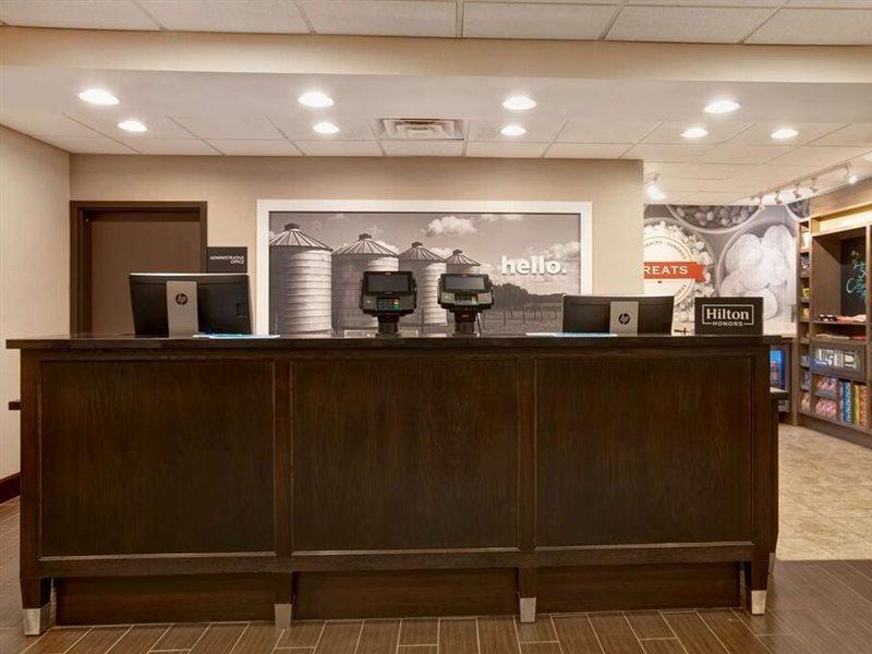 Hampton Inn Dekalb - Near The University Exterior foto